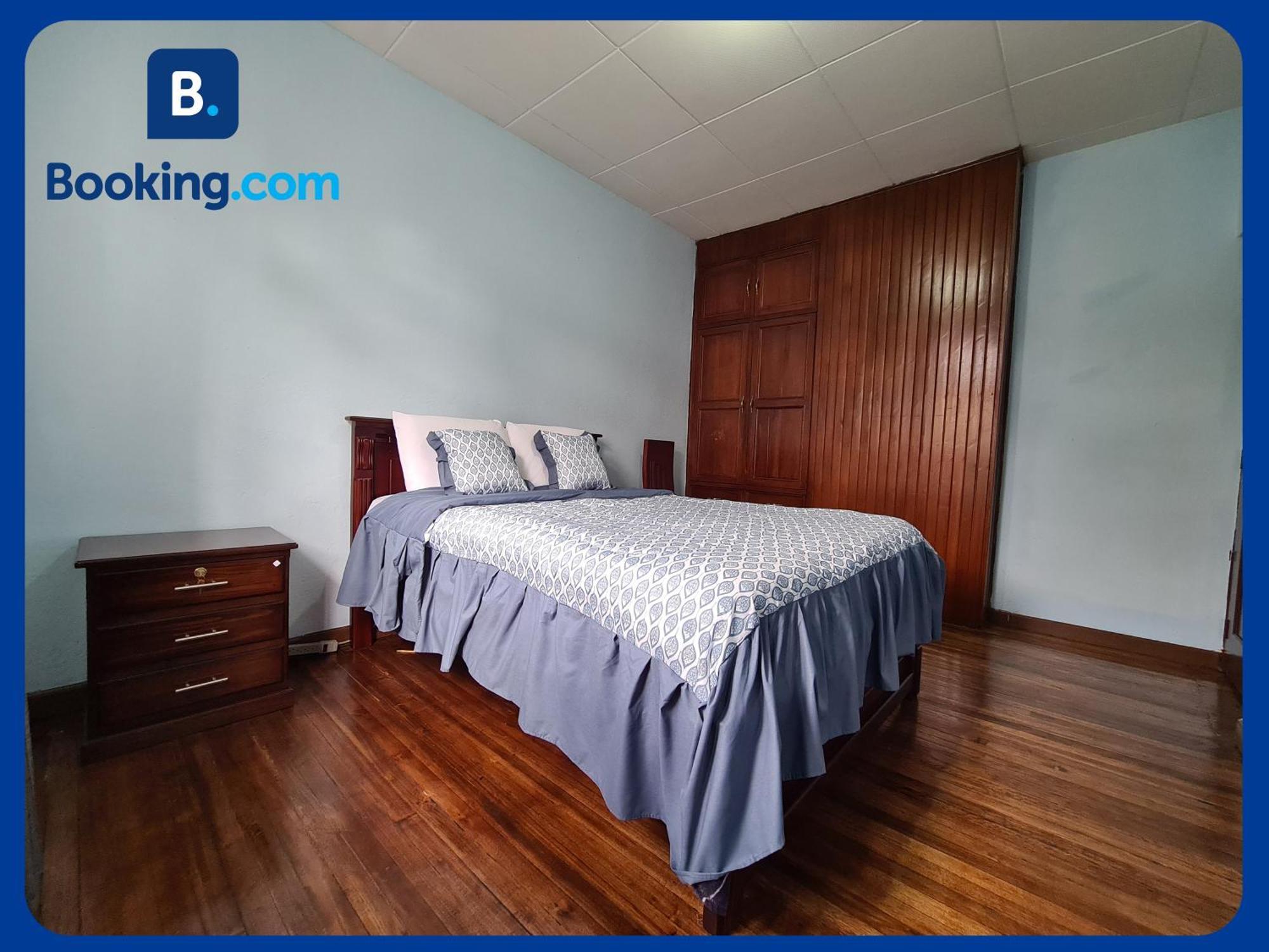 Departamento En Centro Historico Apartment กูเอ็งกา ภายนอก รูปภาพ