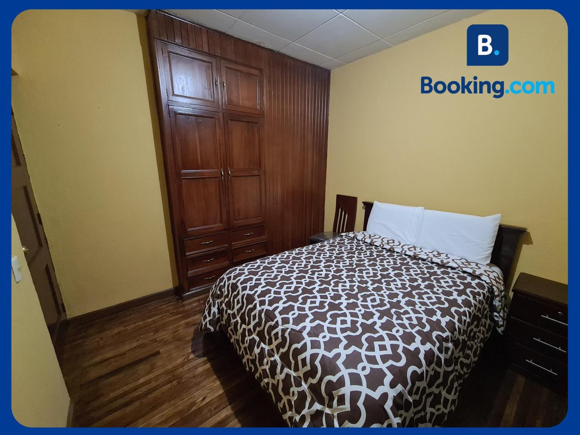 Departamento En Centro Historico Apartment กูเอ็งกา ภายนอก รูปภาพ