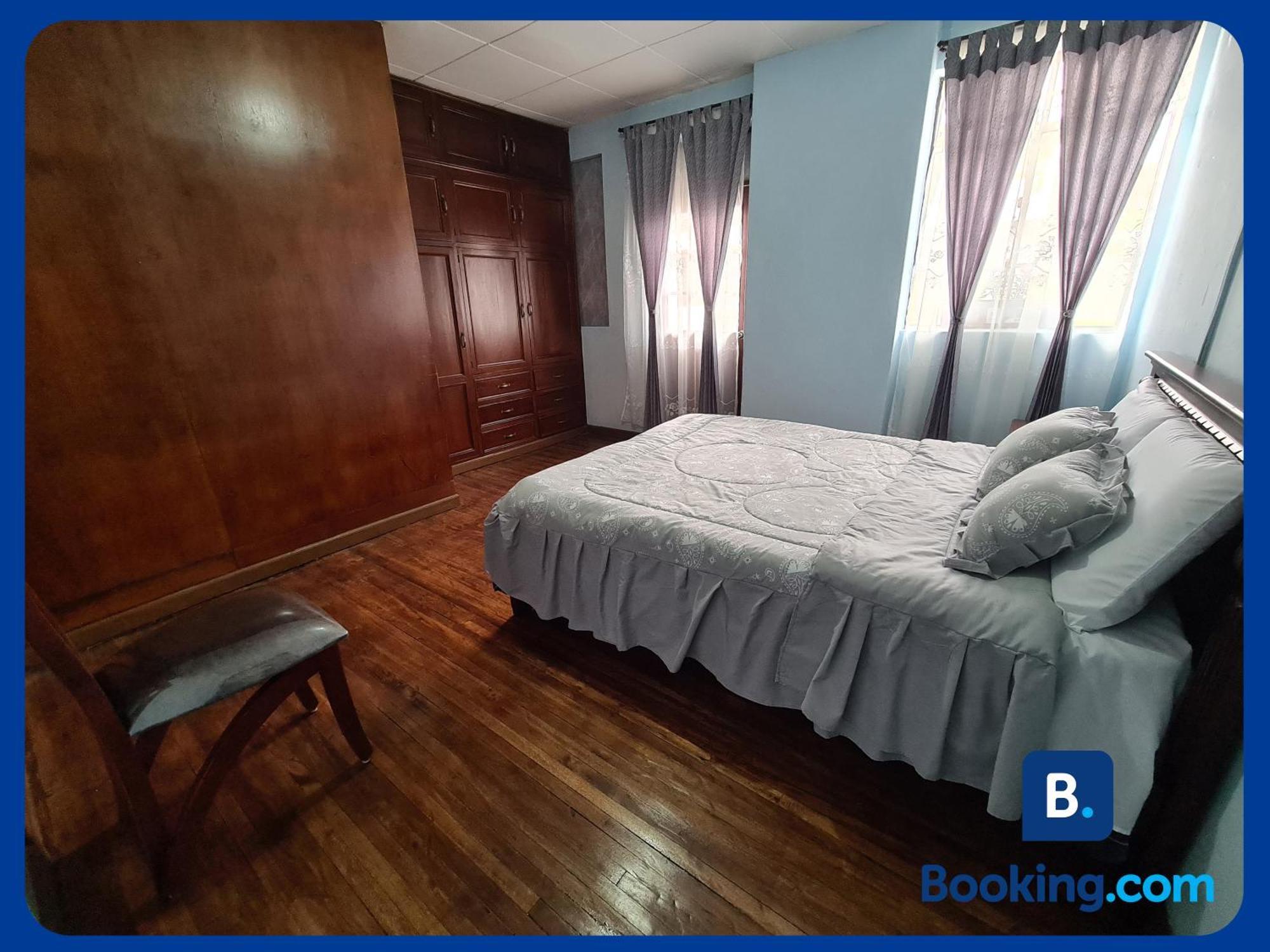 Departamento En Centro Historico Apartment กูเอ็งกา ภายนอก รูปภาพ